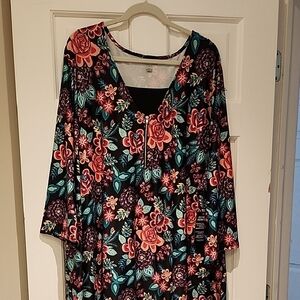 Womans Plus Size 28 / 30 Floral 3/4 Sleeve V Neck Layered Look Zipper Accent Top